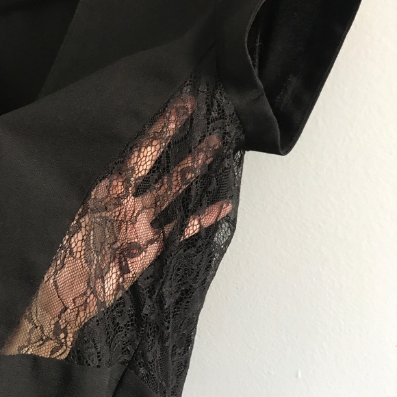 Zara Lace-side T-shirt Blouse - Picture 3 of 4